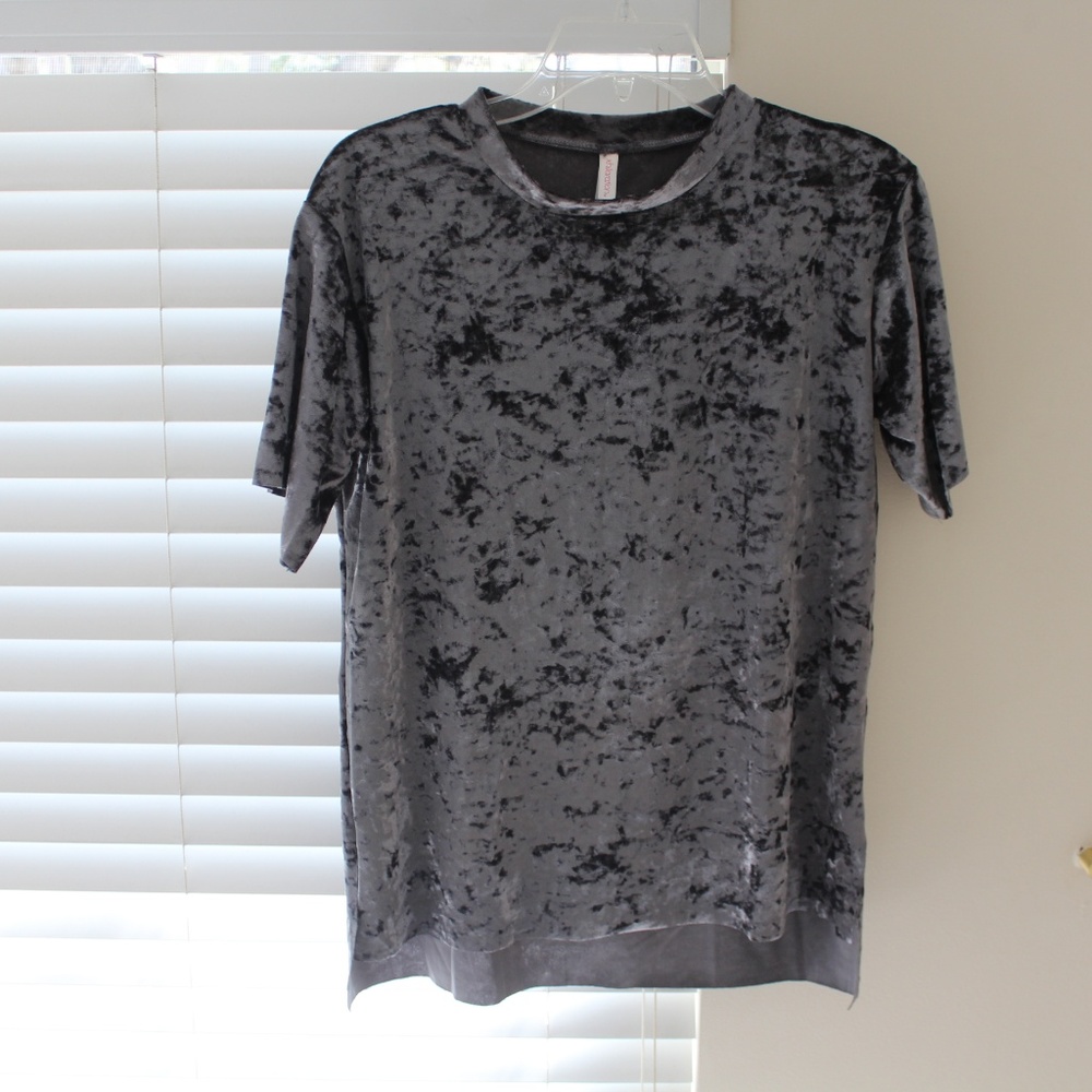 Velvet Blue / Grey Top!